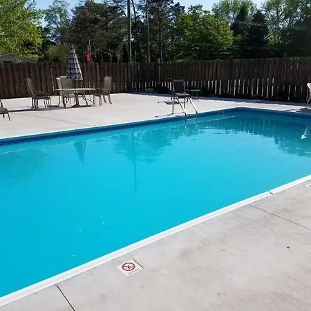 Endless Summer- Heated Pool- Close To Beach